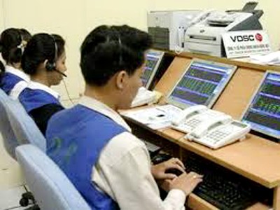 VN-Index giảm 4,76 điểm VN-Index giảm 4,76 điểm