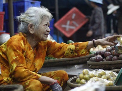 2013: Lạm phát thấp, tăng trưởng cao 2013: Lạm phát thấp, tăng trưởng cao