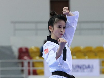 Hot girl Taekwondo: 'Tôi chưa muốn tham gia đóng phim' Hot girl Taekwondo: 'Tôi chưa muốn tham gia đóng phim'