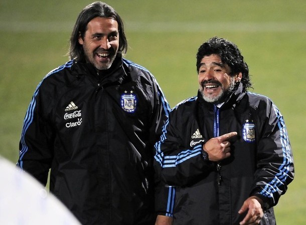 Maradona bực bội vì Argentina có HLV mới Maradona bực bội vì Argentina có HLV mới