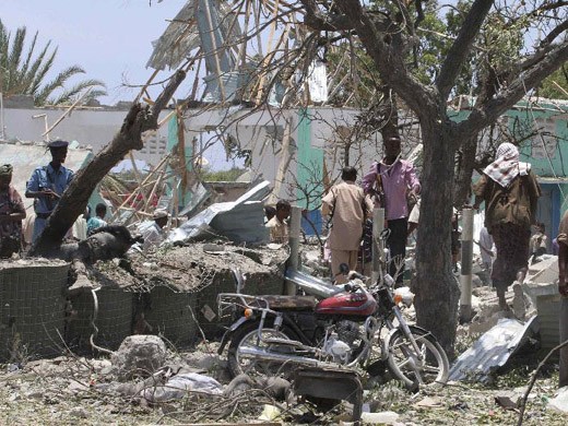 Somali rung chuyển vì bom, hơn 100 người thương vong Somali rung chuyển vì bom, hơn 100 người thương vong