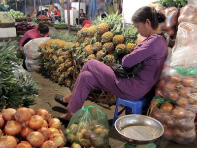 Chợ... ‘ngủ gật’ giữa Thủ đô Chợ... ‘ngủ gật’ giữa Thủ đô