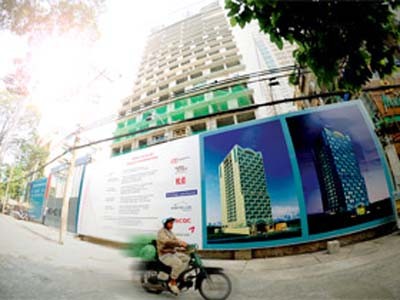 Tiếp tục cuộc chơi với bất động sản hạng sang Tiếp tục cuộc chơi với bất động sản hạng sang