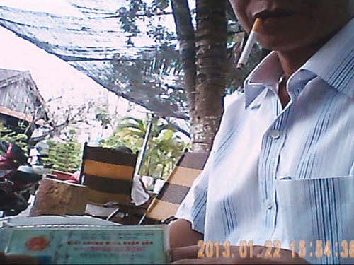 'Làm tiền' cả người làm thuê 'Làm tiền' cả người làm thuê