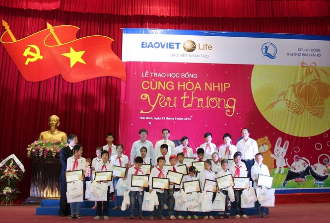 Bảo Việt Nhân thọ mang tết trung thu đến trẻ em nghèo vượt khó Bảo Việt Nhân thọ mang tết trung thu đến trẻ em nghèo vượt khó