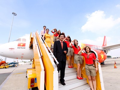 Tiếp viên hàng không - nghề “hot” cho giới trẻ Tiếp viên hàng không - nghề “hot” cho giới trẻ