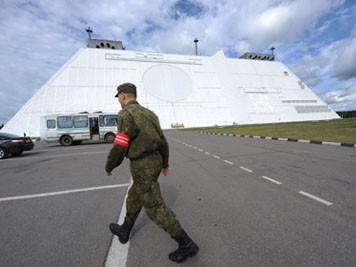 Quân đội Nga ‘nóng ruột’ với siêu radar Container Quân đội Nga ‘nóng ruột’ với siêu radar Container