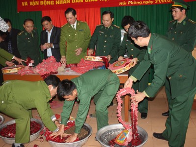 Ngăn chặn, bắt giữ pháo lậu Ngăn chặn, bắt giữ pháo lậu