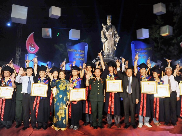 Tỏa sáng Tỏa sáng