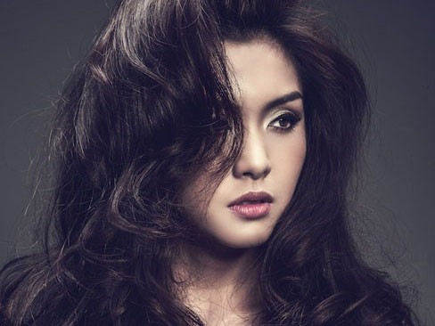 Hà Tăng làm người mẫu sau ngày cưới Hà Tăng làm người mẫu sau ngày cưới