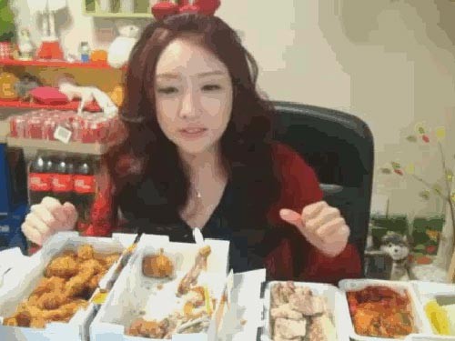 Trào lưu ‘khiêu dâm bằng đồ ăn’ lạ lùng ở Hàn Quốc Trào lưu ‘khiêu dâm bằng đồ ăn’ lạ lùng ở Hàn Quốc