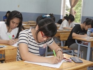 Cấm găm điểm thi đại học của các thí sinh để trục lợi Cấm găm điểm thi đại học của các thí sinh để trục lợi
