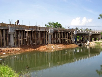 Xây đường ven xóa âu thuyền Xây đường ven xóa âu thuyền