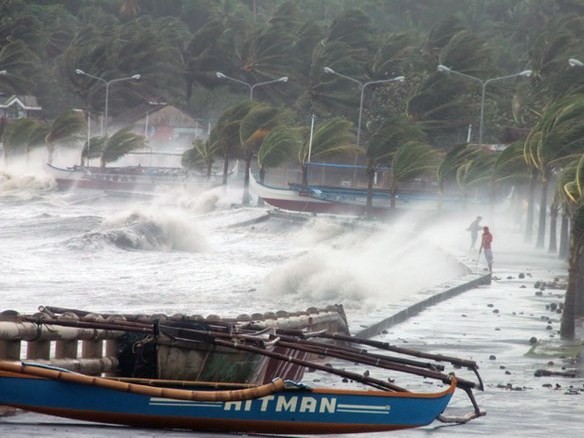 Nhật Bản viện trợ bổ sung cho Philippines 40 triệu USD Bão Haiyan gây thiệt hại nặng nề cho Philippines. (Nguồn: Reuters)