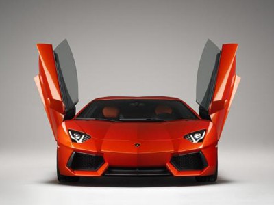 Siêu bò Aventador đạt tốc độ tối đa mới 370 km/h Siêu bò Aventador đạt tốc độ tối đa mới 370 km/h