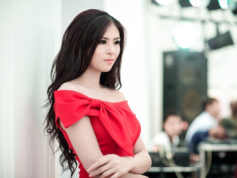 Ngọc Hân ngày càng 'lột xác' kiêu kỳ, lộng lẫy Ngọc Hân ngày càng 'lột xác' kiêu kỳ, lộng lẫy