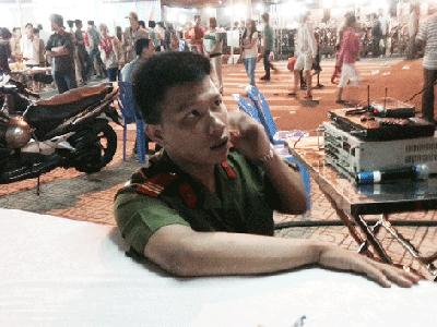 Đi 'tuần tra', công an dỏm đụng công an thiệt Lê Hữu Tâm tại cơ quan công an