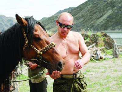 Đúng mực chính trị và đúng mực thú chơi V.Putin trong kỳ nghỉ ở nước Cộng hòa Tyva thuộc LB Nga