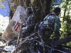 Nga nghi Mỹ đứng sau vụ tai nạn máy bay Sukhoi Nga nghi Mỹ đứng sau vụ tai nạn máy bay Sukhoi