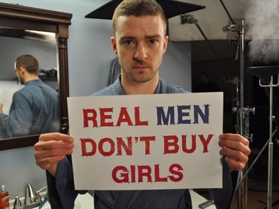 Tự bạo hành? Ca sĩ Justin Timberlake trong chiến dịch ở Mỹ chống lại nạn biến trẻ em thành nô lệ tình dục