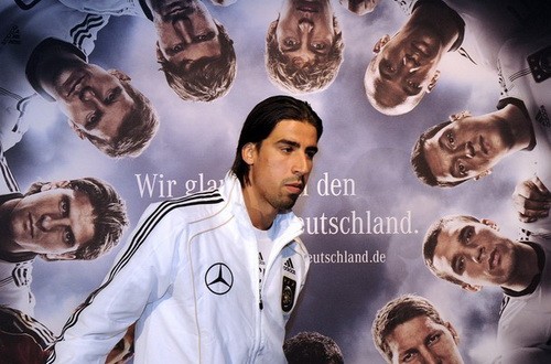 Sami Khedira chính thức gia nhập Real Madrid Sami Khedira chính thức gia nhập Real Madrid