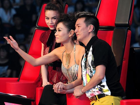 The Voice: Xem huấn luyện viên diễn kịch The Voice: Xem huấn luyện viên diễn kịch