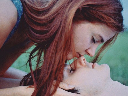 Nghiện sex từ khi bị bạn trai chiếm đoạt Nghiện sex từ khi bị bạn trai chiếm đoạt