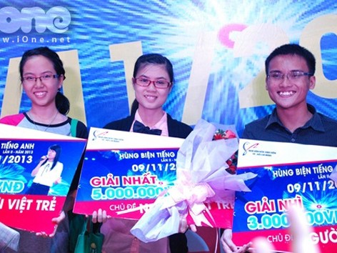 Quán quân hùng biện tiếng Anh đoạt giải nhờ... tự kỷ Quán quân hùng biện tiếng Anh đoạt giải nhờ... tự kỷ