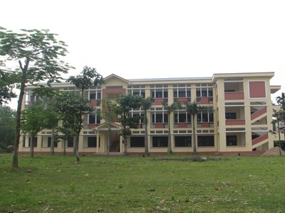Ký túc xá bỏ không, học sinh thuê trọ ven sông Ký túc xá bỏ không, học sinh thuê trọ ven sông