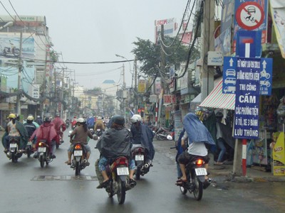 Càng phân luồng, giao thông càng rối Càng phân luồng, giao thông càng rối