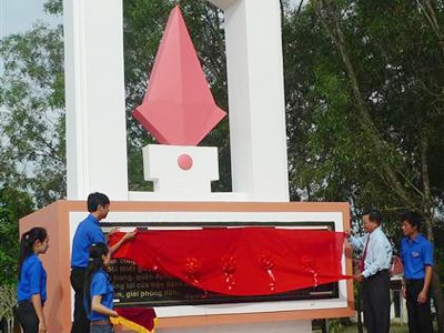 'Bia địa chỉ đỏ' ở Bình Thuận & dấu ấn tại thủy điện Sơn La 'Bia địa chỉ đỏ' ở Bình Thuận & dấu ấn tại thủy điện Sơn La