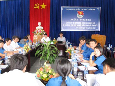 Lấy ý kiến xây dựng văn kiện Đại hội Đoàn toàn quốc Lấy ý kiến xây dựng văn kiện Đại hội Đoàn toàn quốc
