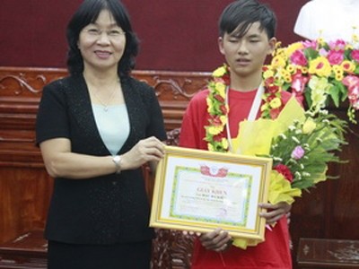 Học trò lớp 9 giành giải sáng tạo trẻ quốc tế Học trò lớp 9 giành giải sáng tạo trẻ quốc tế