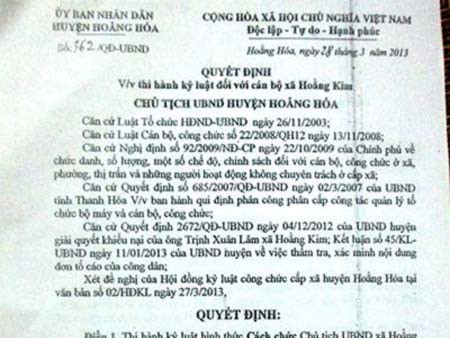 Thanh Hóa: Cách chức Chủ tịch xã dùng bằng giả Thanh Hóa: Cách chức Chủ tịch xã dùng bằng giả