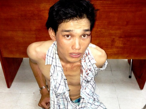 'Hiệp sỹ' đường phố truy đuổi cướp như phim Tên cướp Mai Thế Ngọc đang bị bắt tại cơ quan công an