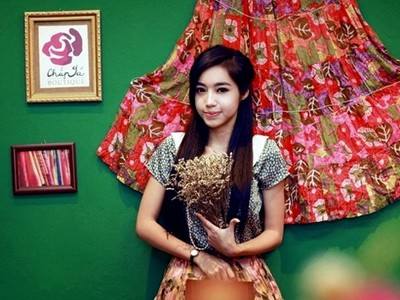 Elly Trần nói một đằng, làm một nẻo Elly Trần nói một đằng, làm một nẻo