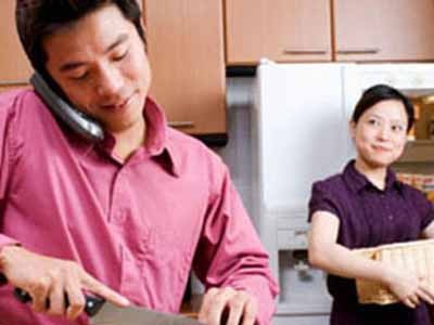 ‘Hố đen’ của nghề ‘ô sin’ nam ‘Hố đen’ của nghề ‘ô sin’ nam