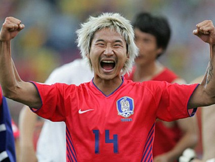 Sao bóng đá Hàn Quốc tới V-League tìm việc Lee Chun Soo muốn tới Việt Nam thi đấu
