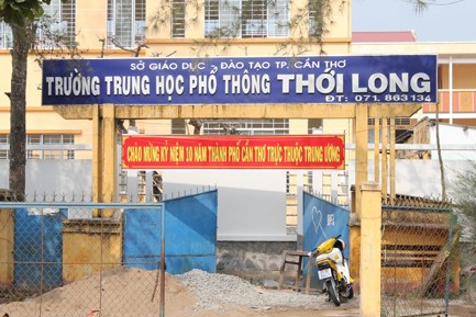 Đình chỉ công tác thầy giáo ‘quan hệ’ với học trò Đình chỉ công tác thầy giáo ‘quan hệ’ với học trò