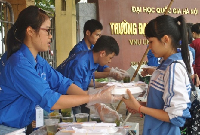 ‘Cơm chay yêu thương’ 5.000 đồng cho sinh viên nghèo ‘Cơm chay yêu thương’ 5.000 đồng cho sinh viên nghèo