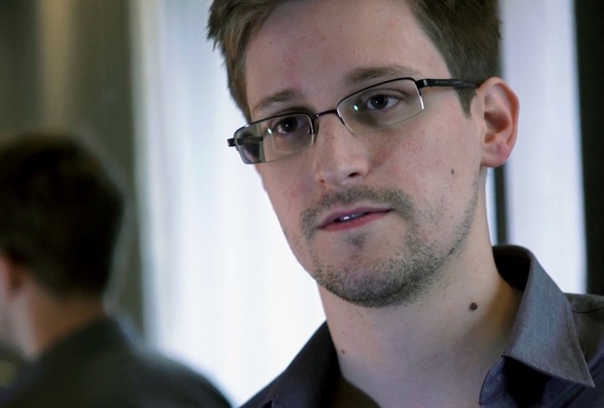 Snowden vẫn ở sân bay Nga, không bị dẫn độ về Mỹ Snowden vẫn ở sân bay Nga, không bị dẫn độ về Mỹ