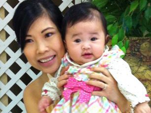Bé gái gốc Việt chết thương tâm trong xe Lexus vì mẹ bỏ quên Bé gái gốc Việt chết thương tâm trong xe Lexus vì mẹ bỏ quên