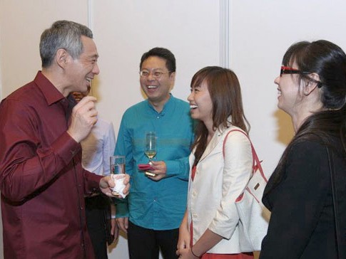 Nữ sinh Việt được Thủ tướng Singapore vinh danh Nữ sinh Việt được Thủ tướng Singapore vinh danh