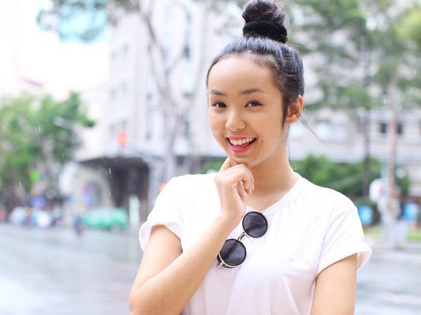 Hot girl chia sẻ cảm xúc trước ngày khai giảng Hot girl chia sẻ cảm xúc trước ngày khai giảng