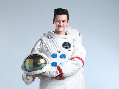 Ứng viên phi hành gia đẹp trai như hot boy Ứng viên phi hành gia đẹp trai như hot boy