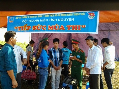 Hoạt động tiếp sức mùa thi tại Trường Sĩ quan Lục quân 1 Hoạt động tiếp sức mùa thi tại Trường Sĩ quan Lục quân 1