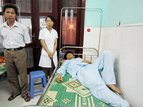 Bác sĩ bị đâm chết ngay tại phòng cấp cứu Bác sĩ bị đâm chết ngay tại phòng cấp cứu