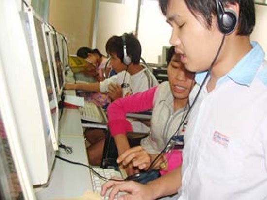 Những thầy cô giáo khuyết tật khiến nhiều người nể phục Những thầy cô giáo khuyết tật khiến nhiều người nể phục