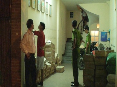 Hàng trăm tấn nhân bánh trung thu 'bẩn' đã vào Việt Nam Hàng trăm tấn nhân bánh trung thu 'bẩn' đã vào Việt Nam
