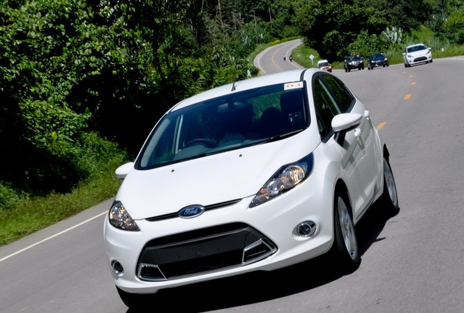 Lướt cùng Ford Fiesta chỉ với 5.8L/100km Lướt cùng Ford Fiesta chỉ với 5.8L/100km